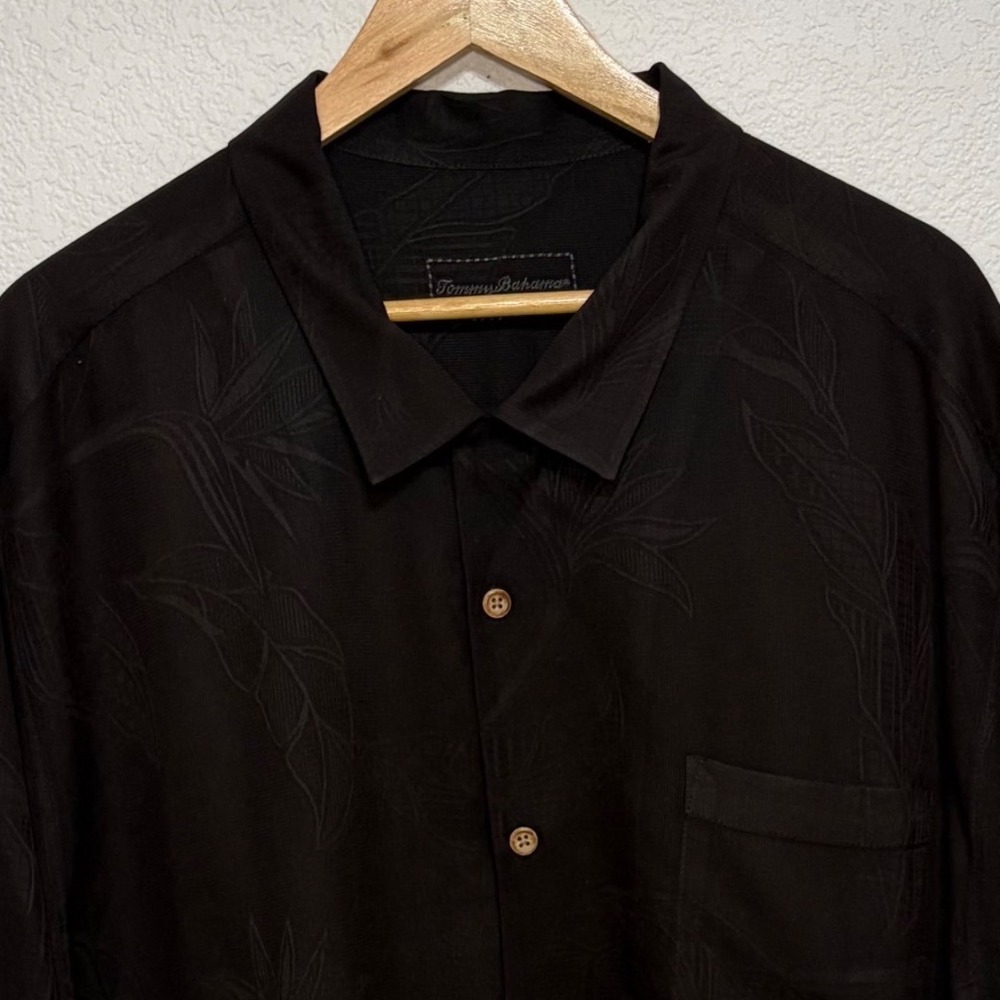 Tommy Bahama Mens 2XT Black Silk Aloha Hawaii Embroidered Camp Shirt Jacquard - Picture 2 of 7